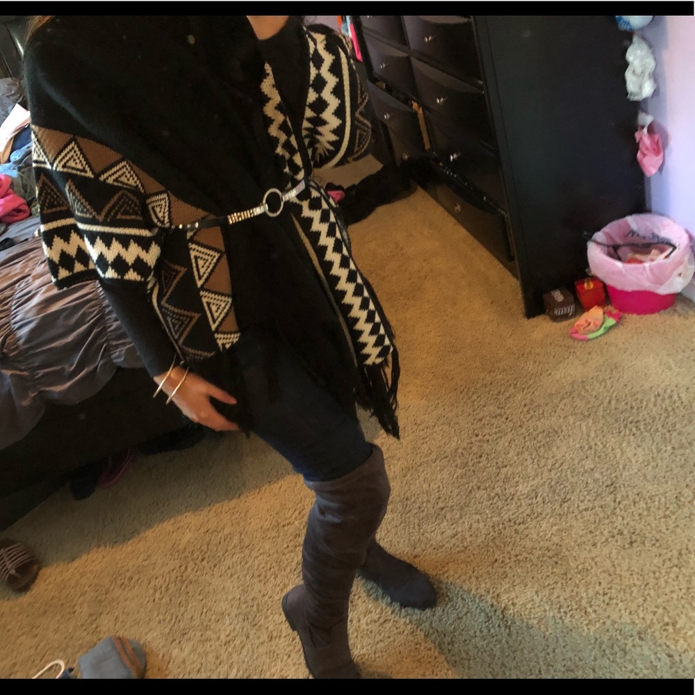 Poncho with Aztec print(Belt NOT included)